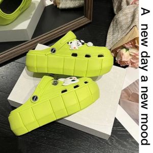 LHshoess มาแรง รองเท้าหัวโต รุ่นใหม่ ตัวติดแมวตาโตสูง สวย สดใส การดูแลสบายระบายอากาศดี มาตามคลิก