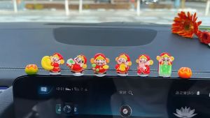 Bộ Mô Hình Thần Tài Mini Trang Trí Decor Nội Thất Xe Hơi Bàn Học Bàn Làm Việc - Có Sẵn Keo