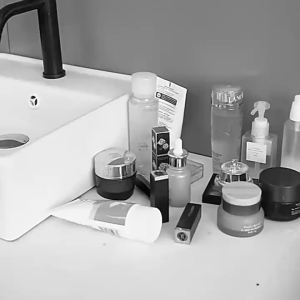 Bathroom Bedroom Kitchen Living Room Multifunctional Clear Acrylic Wall Mounted Display Shelf Multi-Purpose Storage Organizer