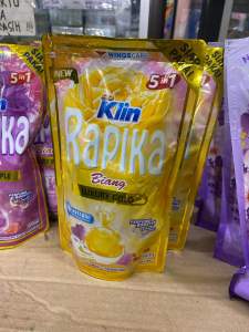 RAPIKA UNGU REFFIL - 250Ml / Rapika UNGU Pelicin Pakaian Biang 5 In 1 REFFIL