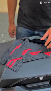 COD [จัดส่งจากประเทศไทย]ADV 160 ฝาครอบท่อไอเสียอุปกรณ์เสริมตัวป้องกันร่างกายท่อไอเสียวัสดุยาง  จัดส่งจากประเทศไทย  (ฮอนด้า โฆษณา 160 สติกเกอร์ท่อไอเสียอุปกรณ์เสริมรถจักรยานยนต์วัสดุยางป้องกันท่อไอเสีย)