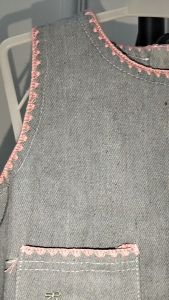 Setelan Anak Perempuan Import Jeans Tanpa Lengan Kantong Gambar Cake Bordi Kancing Kulot