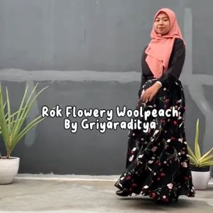 Rok Panjang Wanita Payung Lebar Mayung Motif Bunga Flowery Wolvis Wollpeach Umbrella Skirt