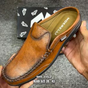 Moerelli &Co Sepatu Sandal Kulit Sintetis Jacquelyn Pria Tan Premium Tahan Air Anti Slip Ukuran 39-43
