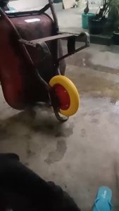 Ban Roda Berkualitas Tinggi & Gerobak: Panduan Lengkap\\n\\n Apa Itu Ban Roda Berkualitas Tinggi?\\n\\nBan roda berkualitas tinggi adalah ban yang dirancang khusus untuk menawarkan performa optimal, daya tahan yang lebih lama, dan keamanan yang lebih baik dibandingkan dengan ban biasa. Ban roda berkualitas tinggi biasanya terbuat dari bahan yang lebih kuat dan tahan lama, serta memiliki desain yang lebih baik untuk meningkatkan daya cengkeram dan manuver.\\n\\n Bagaimana Memilih Ban Roda Berkualitas Tinggi?\\n\\nUntuk memilih ban roda berkualitas tinggi, pertimbangkan beberapa faktor berikut:\\n\\n* Ukuran ban: Pastikan ban yang Anda pilih sesuai dengan ukuran roda gerobak Anda.\\n* Bahan ban: Ban roda berkualitas tinggi biasanya terbuat dari bahan yang lebih kuat dan tahan lama.\\n* Desain ban: Ban roda berkualitas tinggi biasanya memiliki desain yang lebih baik untuk meningkatkan daya cengkeram dan manuver.\\n* Harga: Ban roda berkualitas tinggi biasanya lebih mahal dibandingkan dengan ban biasa, tetapi investasi ini akan sepadan dengan manfaat yang ditawarkan.\\n\\n Apa Keuntungan Menggunakan Ban Roda Berkualitas Tinggi?\\n\\nKeuntungan menggunakan ban roda berkualitas tinggi antara lain:\\n\\n* Performa optimal: Ban roda berkualitas tinggi dirancang untuk memberikan performa optimal, yang berarti mereka dapat menawarkan daya cengkeram yang lebih baik, manuver yang lebih baik, dan keamanan yang lebih baik.\\n* Daya tahan yang lebih lama: Ban roda berkualitas tinggi biasanya memiliki daya tahan yang lebih lama dibandingkan dengan ban biasa.\\n* Keamanan yang lebih baik: Ban roda berkualitas tinggi dirancang untuk memberikan keamanan yang lebih baik, yang berarti mereka dapat mengurangi risiko kecelakaan dan kerusakan pada gerobak Anda.\\n\\n Bagaimana Menggunakan Ban Mati Pasir untuk Gerobak?\\n\\nBan mati pasir adalah ban yang dirancang khusus untuk digunakan pada permukaan berpasir. Ban mati pasir biasanya memiliki desain yang lebih lebar dan lebih dalam untuk meningkatkan daya cengkeram pada pasir.\\n\\n Bagaimana Menyimpan Ban Mati Pasir?\\n\\nUntuk menyimpan ban mati pasir, pastikan Anda menyimpannya di tempat yang kering dan teduh. Jika mungkin, simpan ban mati pasir di dalam gudang atau ruangan yang terlindungi dari cuaca ekstrem.\\n\\n Bagaimana Memelihara Ban Mati Pasir?\\n\\nUntuk memelihara ban mati pasir, pastikan Anda membersihkan ban secara teratur dan menghindari penggunaan bahan kimia yang dapat merusak ban. Jika mungkin, gunakan produk pembersih khusus untuk ban.\\n\\n Bagaimana Menggunakan Ban Gerobak Dorong Sorong?\\n\\nBan gerobak dorong sorong adalah ban yang dirancang khusus untuk digunakan pada gerobak dorong sorong. Ban gerobak dorong sorong biasanya memiliki desain yang lebih lebar dan lebih dalam untuk meningkatkan daya cengkeram pada permukaan yang berbeda.\\n\\n Apa Keuntungan Menggunakan Ban Gerobak Dorong Sorong?\\n\\nKeuntungan menggunakan ban gerobak dorong sorong antara lain:\\n\\n* Performa optimal: Ban gerobak dorong sorong dirancang untuk memberikan performa optimal, yang berarti mereka dapat menawarkan daya cengkeram yang lebih baik, manuver yang lebih baik, dan keamanan yang lebih baik.\\n* Daya tahan yang lebih lama: Ban gerobak dorong sorong biasanya memiliki daya tahan yang lebih lama dibandingkan dengan ban biasa.\\n* Keamanan yang lebih baik: Ban gerobak dorong sorong dirancang untuk memberikan keamanan yang lebih baik, yang berarti mereka dapat mengurangi risiko kecelakaan dan kerusakan pada gerobak Anda.\\n\\n Bagaimana Memilih Ban Gerobak Dorong Sorong yang Tepat?\\n\\nUntuk memilih ban gerobak dorong sorong yang tepat, pertimbangkan beberapa faktor berikut:\\n\\n* Ukuran ban: Pastikan ban yang Anda pilih sesuai dengan ukuran roda gerobak dorong sorong Anda.\\n* Bahan ban: Ban gerobak dorong sorong berkualitas tinggi biasanya terbuat dari bahan yang lebih kuat dan tahan lama.\\n* Desain ban: Ban gerobak dorong sorong berkualitas tinggi biasanya memiliki desain yang lebih baik untuk meningkatkan daya cengkeram dan manuver.\\n* Harga: Ban gerobak dorong sorong berkualitas tinggi biasanya lebih mahal dibandingkan dengan ban biasa, tetapi investasi ini akan sepadan dengan manfaat yang ditawarkan.\\n\\n Bagaimana Menyimpan dan Merawat Ban Roda Gerobak Mati Pu?\\n\\nBan roda gerobak mati pu adalah ban yang dirancang khusus untuk digunakan pada gerobak mati pu. Ban roda gerobak mati pu biasanya memiliki desain yang lebih lebar dan lebih dalam untuk meningkatkan daya cengkeram pada permukaan yang berbeda.\\n\\n Bagaimana Memilih Ban Roda Gerobak Mati Pu yang Tepat?\\n\\nUntuk memilih ban roda gerobak mati pu yang tepat, pertimbangkan beberapa faktor berikut:\\n\\n* Ukuran ban: Pastikan ban yang Anda pilih sesuai dengan ukuran roda gerobak mati pu Anda.\\n* Bahan ban: Ban roda gerobak mati pu berkualitas tinggi biasanya terbuat dari bahan yang lebih kuat dan tahan lama.\\n* Desain ban: Ban roda gerobak mati pu berkualitas tinggi biasanya memiliki desain yang lebih baik untuk meningkatkan daya cengkeram dan manuver.\\n* Harga: Ban roda gerobak mati pu berkualitas tinggi biasanya lebih mahal dibandingkan dengan ban biasa, tetapi investasi ini akan sepadan dengan manfaat yang ditawarkan.\\n\\n Apa Keuntungan Menggunakan Ban Roda Gerobak Mati Pu?\\n\\nKeuntungan menggunakan ban roda gerobak mati pu antara lain:\\n\\n* Performa optimal: Ban roda gerobak mati pu dirancang untuk memberikan performa optimal, yang berarti mereka dapat menawarkan daya cengkeram yang lebih baik, manuver yang lebih baik, dan keamanan yang lebih baik.\\n* Daya tahan yang lebih lama: Ban roda gerobak mati pu biasanya memiliki daya tahan yang lebih lama dibandingkan dengan ban biasa.\\n* Keamanan yang lebih baik: Ban roda gerobak mati pu dirancang untuk memberikan keamanan yang lebih baik, yang berarti mereka dapat mengurangi risiko kecelakaan dan kerusakan pada gerobak Anda.\\n\\n Bagaimana Menjual Ban Roda untuk Penjualan E-Commerce?\\n\\nBan roda untuk penjualan e-commerce adalah ban yang dirancang khusus untuk dijual secara online. Ban roda untuk penjualan e-commerce biasanya memiliki desain yang menarik dan informasi yang jelas tentang spesifikasi dan harga.\\n\\n Bagaimana Menyimpan Ban Roda untuk Penjualan E-Commerce?\\n\\nUntuk menyimpan ban roda untuk penjualan e-commerce, pastikan Anda menyimpannya di tempat yang kering dan teduh. Jika mungkin, simpan ban roda untuk penjualan e-commerce di dalam gudang atau ruangan yang terlindungi dari cuaca ekstrem.\\n\\n Bagaimana Memilih Ban Roda untuk Penjualan E-Commerce yang Tepat?\\n\\nUntuk memilih ban roda untuk penjualan e-commerce yang tepat, pertimbangkan beberapa faktor berikut:\\n\\n* Ukuran ban: Pastikan ban yang Anda pilih sesuai dengan ukuran roda gerobak yang akan digunakan oleh pelanggan Anda.\\n* Bahan ban: Ban roda untuk penjualan e-commerce berkualitas tinggi biasanya terbuat dari bahan yang lebih kuat dan tahan lama.\\n* Desain ban: Ban roda untuk penjualan e-commerce berkualitas tinggi biasanya memiliki desain yang lebih baik untuk meningkatkan daya cengkeram dan manuver.\\n* Harga: Ban roda untuk penjualan e-commerce berkualitas tinggi biasanya lebih mahal dibandingkan dengan ban