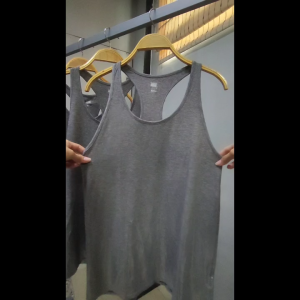 GapFit Breathe Racerback Athletic Gym Yoga Workout Tank Top Gray Metallic Shimmery for Women