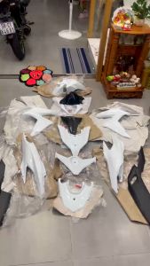 Dàn áo màu trắng đen zin hãng Honda xe Vario 2018-2021.(125i-150i)