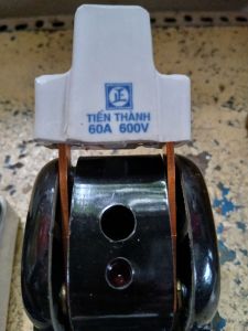CẦU DAO ĐIỆN SỨ 2 PHA 30A 60A