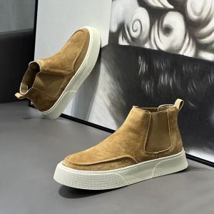 รองเท้าบู๊ทส์มินิมัลสำหรับผู้ชาย หนัง PU นิ่ม ทรงหัวมน ระบายอากาศได้ดี ส้นกลาง ยางกันลื่น รองเท้าลำลองสำหรับผู้ชาย