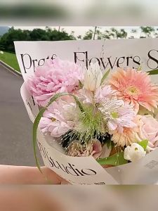 [20 LEMBAR] Kertas Buket Bunga Kertas Cellophane Edisi I Love You