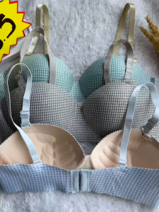 Bra Wanita Polkadot Tanpa Kawat - Seamless Push Up Bralette Elastis Pakaian Dalam - BR1932