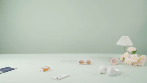 BAGSMART Puffy Crossbody Bag Casual Chest Bag for Women Sling Bag Purses with Credit Card Slots for Outdoor Travel