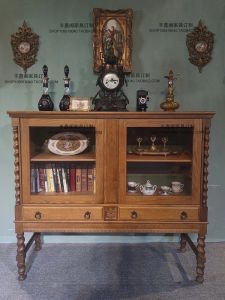 American Retro Double Door Sideboard Vintage Real Wood Twisted Leg Glass Storage Cabinet Living Room Decor Bar Cabinet