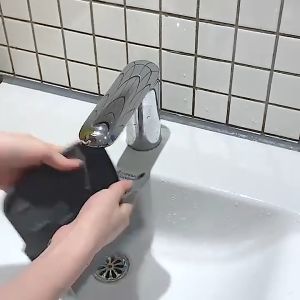 Silicone Faucet Sink Splash Guard Mat Water Catcher Handle Drip Catcher Tray Kitchen Sink Accessories Countertop Protect
