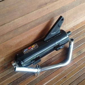 KNALPOT RACING MBERRR GLEDEK MBERRR LISTRIK UNTUK MOTOR MATIK BEAT KARBU BEAT FI HEAT STREET MIO SPORTY / SMILE MIO J MIO M3 SCOOPY VARIO CW VARIO 125/150 SOUL KARBU SOUL GT FINO SPORTY GENIO
