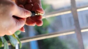 ชุดพ่นหมอกหัวทองเหลือง 100 เมตร 50 หัวพ่น ปรับหัวพ่นได้ ชุดรดน้ำต้นไม้อัตโนมัติ ชุดอุปกรณ์การเกษตร คลายร้อนลดฝุ่นละอองพม่า ชุดพลาสติก ราคาล่าสุด