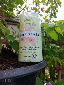 [chất xịn] kem body Phấn Milk 1000ml.Dữỡng da kích trắng nâng tông da cấp ẩm .loại 1 có tem