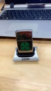 Kệ trưng bày bật lửa hộp quẹt Zippo Chính Hãng_Đế trưng bày có gắn nam châm