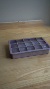 MLADEN Ice Cube Maker Mould ICE Cube Tray Silicone ICE Cube Mould Silikon Dulang Ais Dengan Penutup 制冰盒