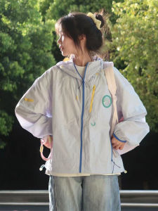 เสื้อคลุมกันแดดบางๆ สำหรับผู้หญิง ฤดูร้อนปี 2025 เสื้อคลุมกันแดดแบบสวมหัวแขนยาวแบบลำลองสำหรับกลางแจ้ง ระบายอากาศได้ดี ป้องกันรังสียูวี