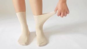 3Pair Bamboo Ankle Socks for Men Women | Non-Binding Soft Breathable Socks for Neuropathy Swollen Feet Circulation Support Sport