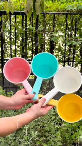 Keyway SQ-8269 ขันน้ำพลาสติกทรงสูง กระบวยตักน้ำ 1500 ml. รุ่นสีคล้อง