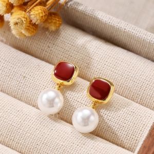 Pianist | Square Pearl Ear Studs
