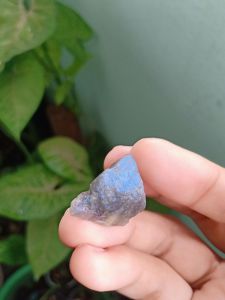 #RJ051 Labradorite ลาบราโดไรต์ หินดิบ หินธรรมชาติ หินสะสม ขนาด 2×2.5 cm น้ำหนัก 7.3 กรัม