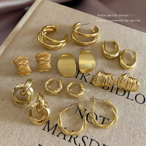 Retro Simple Metal Earrings Womens New 2025 Hot Selling Luxury Sensation Small Design Sense Ear Jewelry Fresh Outlined