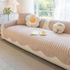 Yem | Irregular Shape Comfortable Velvet Sofa Cushion