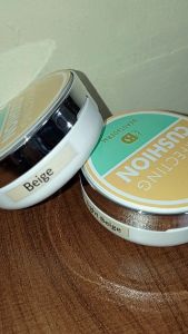 Beautederm CC Cushion SPF60 - Complete Coverage with Dewy Finish, Instant Whitening, Non-Greasy - Available in Beige and Light Beige Variations