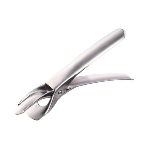 กิ๊บตักจานไมโครเวฟหน้ากากกันลื่นสแตนเลส 304 ของมีศักยภาพสำหรับอบ วางจาน ยกจาน ป้องกันความร้อน อุปกรณ์ทำอาหารในครัว