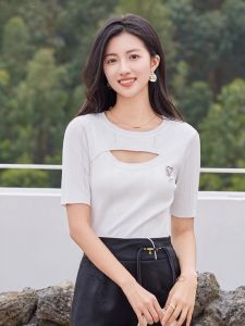 WANGGONGZHU | Princess Style Short Sleeve Knitted Top Hollow Out Thin Design Womens Summer Fashionable Neck Design Hollow Out Reduction Ageing