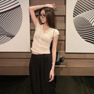 PEIXI | Áo Thun Nữ Cổ V
