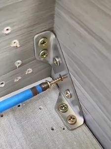 🔥 สินค้าขายร้อน 🔥รองรับมุมหนัก ชั้นวางมุมสแตนเลสสำหรับเฟอร์นิเจอร์ ตู้เชื่อมต่อร่วม วงเล็บกรอบคงที่ วงเล็บมุมพร้อมสกรู