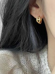 เกาหลี  Original Single คุณภาพสูง S925 เงินบริสุทธิ์ต่างหูจมูกหมู ทันสมัย เรียบง่าย High-end Feelings Ear Studs