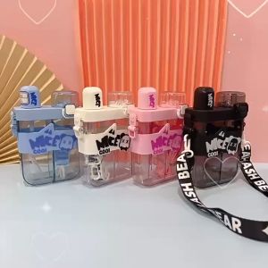 Botol Minum Trendy Multifungsi Kitchenware Bottles Free BPA dengan Sedotan dan Tali Panjang Kapasitas 620 mL