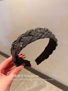 2025 New Style Womens Crystal Twisted Braid Hairband Versatile Outgoing High-End Feeling Hair Accessories Fashionable Hairpins