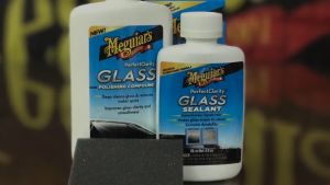 Meguiars Lớp phủ bảo vệ kính xe tạo hiệu ứng lá sen ( dung dịch chống bám nước trên kính) - Perfect Clarity Glass Sealant - G8504 4 oz