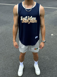 เสื้อกั๊กบาสเก็ตบอลสไตล์อเมริกัน แขนกุด ระบายอากาศได้ดี แห้งเร็ว สำหรับผู้ชาย ฤดูร้อน 2024 โพลีเอสเตอร์ใหม่