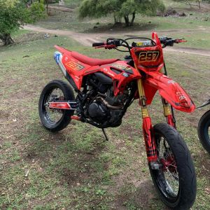 Honda Crf 450 Merah merona decal stiker emblem variasi list stiker racing