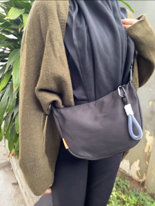 Tas Selempang Kekinian Canvas Premium Terbaru / Slingbag Wanita Polos Multifungsi Terlaris - WY30-1