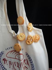 Original Design Oreo Cookie Chest Pin Cute Food Creative Ins Badge Silver Plated Alloy Fashion Accessory for Women