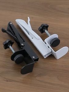 Bộ 2 giá kẹp bàn gấp gọn tiện dụng dành cho gia đình hiện đại.