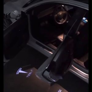 ไฟประตูเทสลา 2 ชิ้น Tesla LED door welcome puddle lights Model 3/Y สว่างมาก ส่งจากไทย