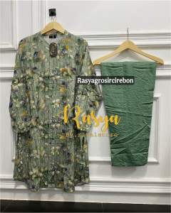 SETELAN TUNIK KOMBINASI MOTIF BUNGA BAHAN RAYON TWILL LD 120 TERBARU TERMURA TERLARIS