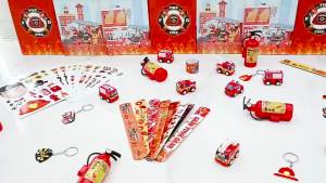 Hot Toys | 72 Pcs Fire Truck Party Favors-Firefighter Party Favors Bags Slap Bracelets Keychains etc Firefighter Party Decorations Favors