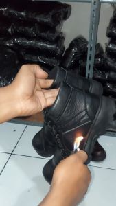 Sepatu Boots Safety Kickers Comando Kulit Ujung Besi Treaking Hiking Touring Bikers Kerja Proyek Lapanagan PDL PDH tni polri bayar di tempat