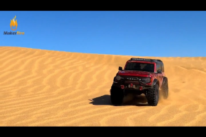 Wltoys 104020 with Winch 1:10 RC Rock Crawler 4WD Off-Road Climbing Vehicle 2.4G (Red)