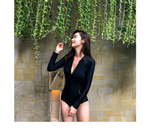 HAYOU | Modest Slimming Long-sleeve Swimsuit